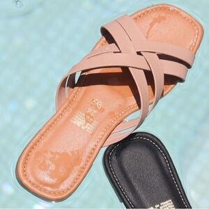 Chic Women's Sandals in Tan by [Brand]